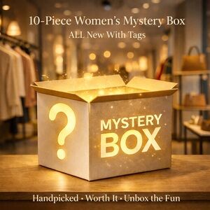 New With Tags (NWT) Women’s 10-Piece Mystery Box📦